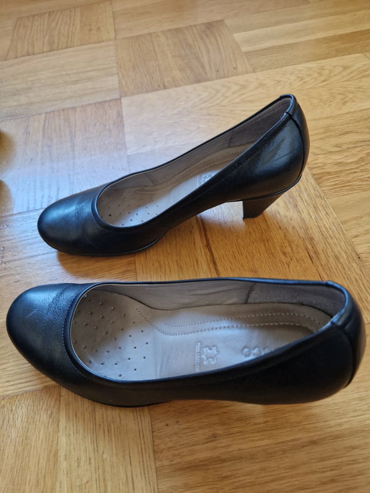 Pumps, str. 38, Ecco