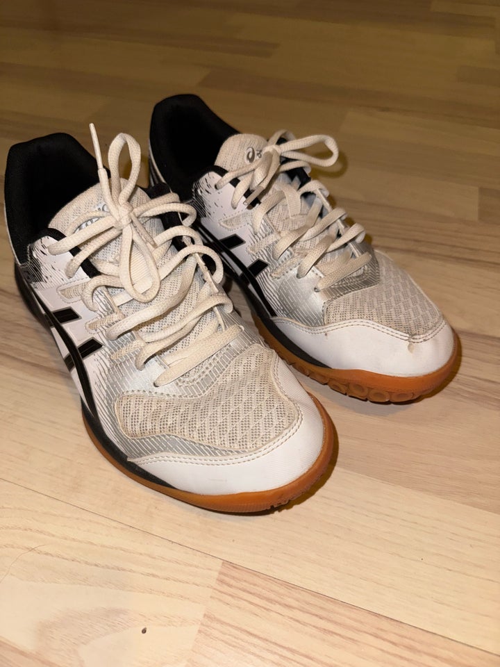 Sportssko str 40 Asics