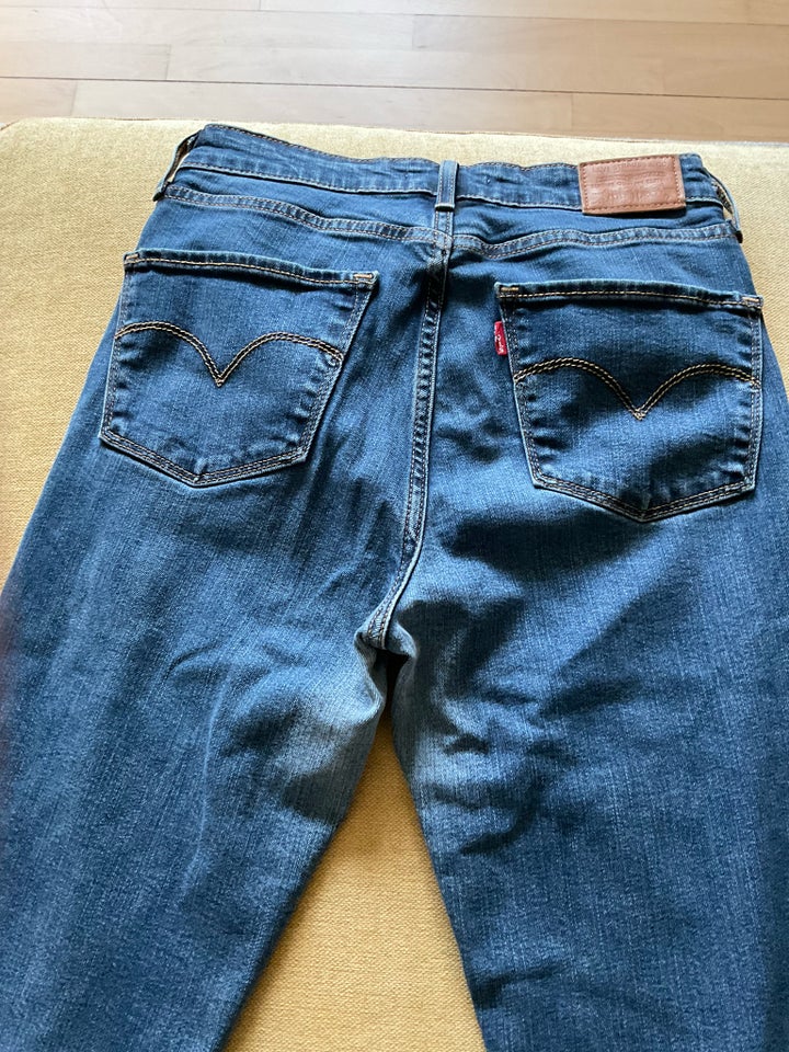 Jeans LEVI’S str 27