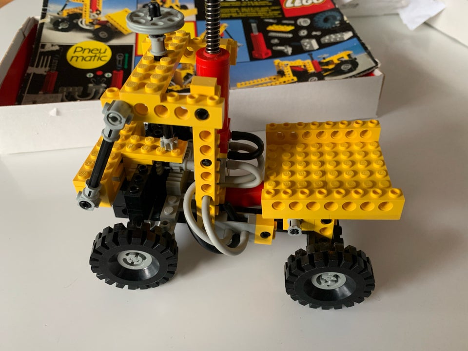 Lego Technic, 8040