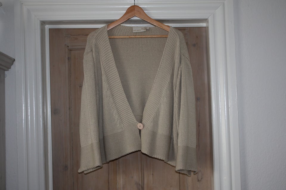 Cardigan, Staff, str. One size