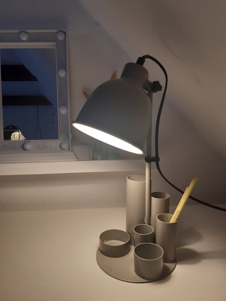 Skrivebordslampe ukendt