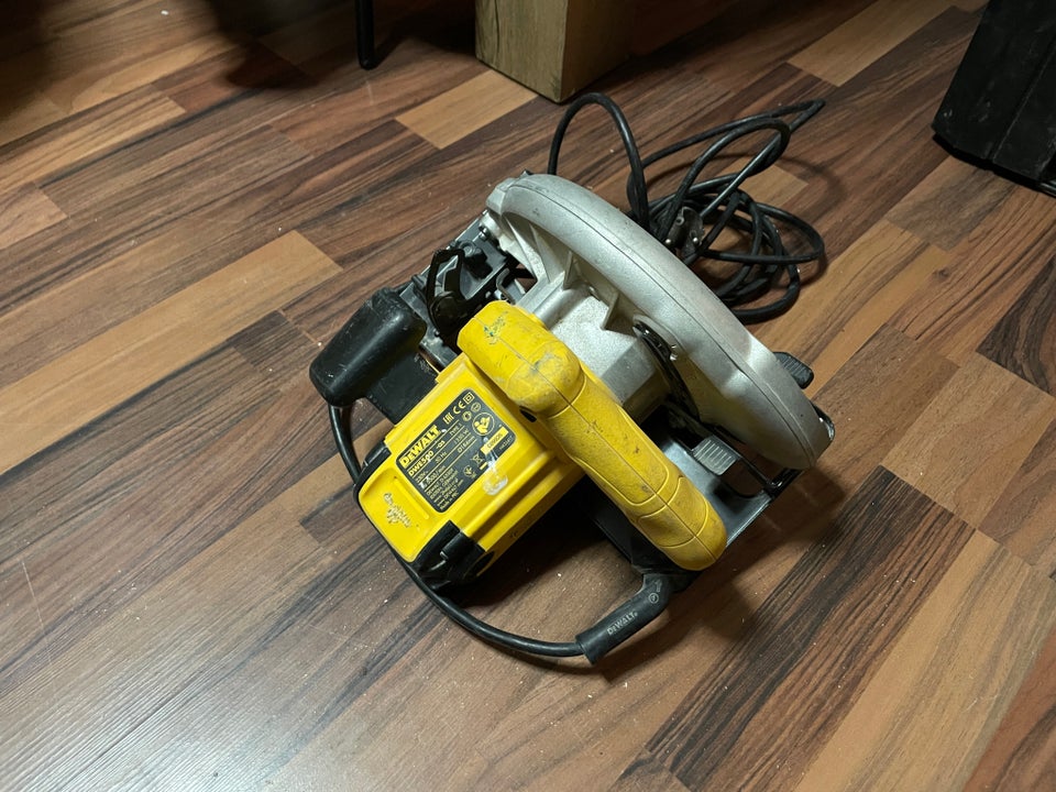 Rundsav, Dewalt DWE500