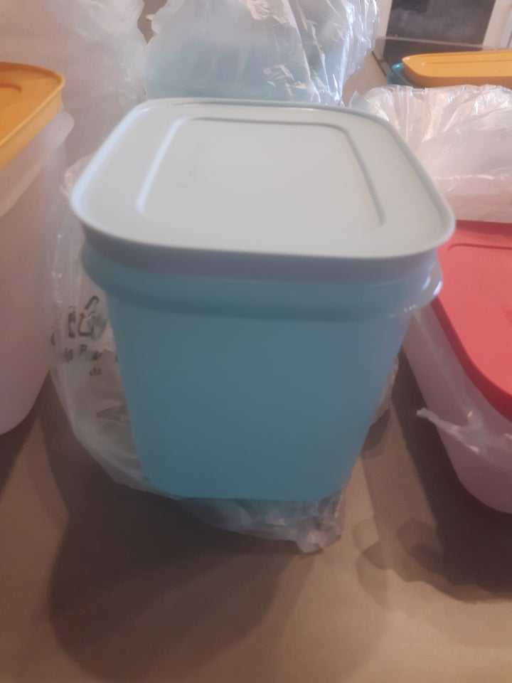 Nyt Tupperware  Tupperware