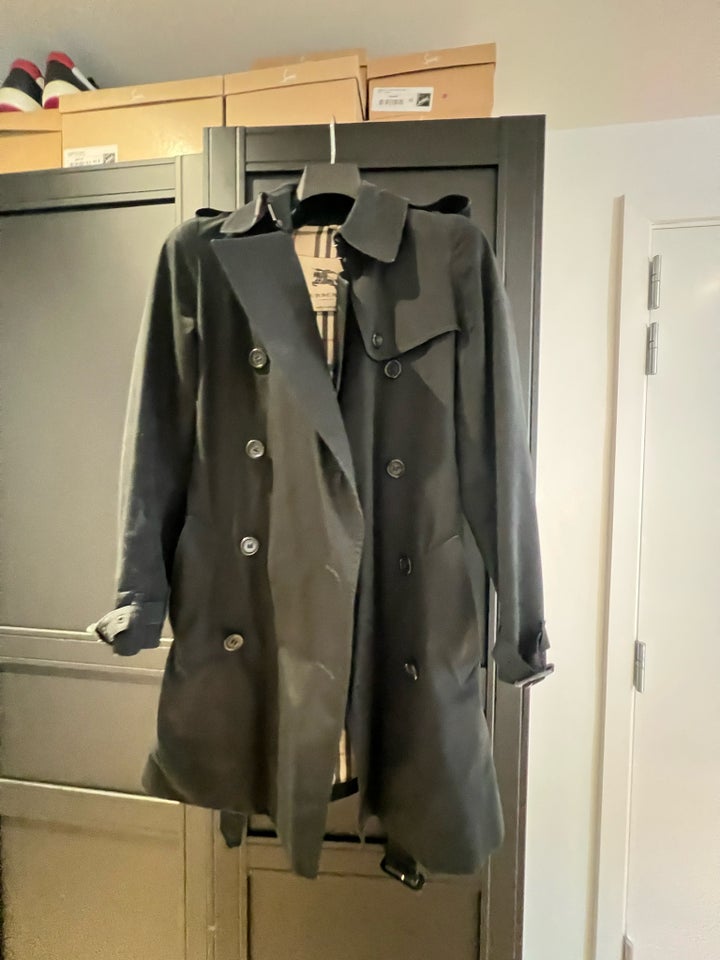 Trenchcoat, str. 34, Burberry