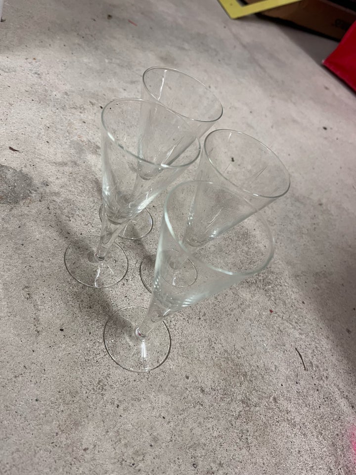 Glas Gamle store snapsglas’s  Ved