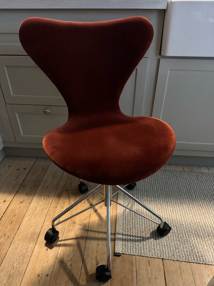 Arne Jacobsen, 3117, Kontorstol