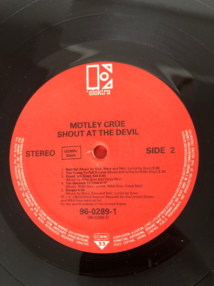 LP, Motley Crue, Shout at The devil