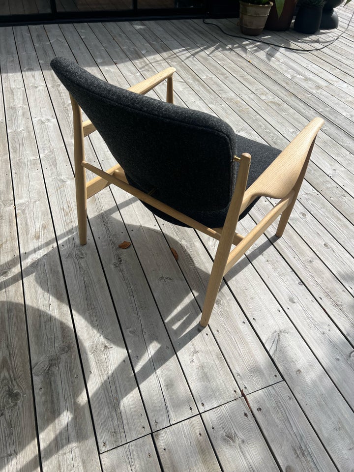 Finn Juhl FJ1360 France chair