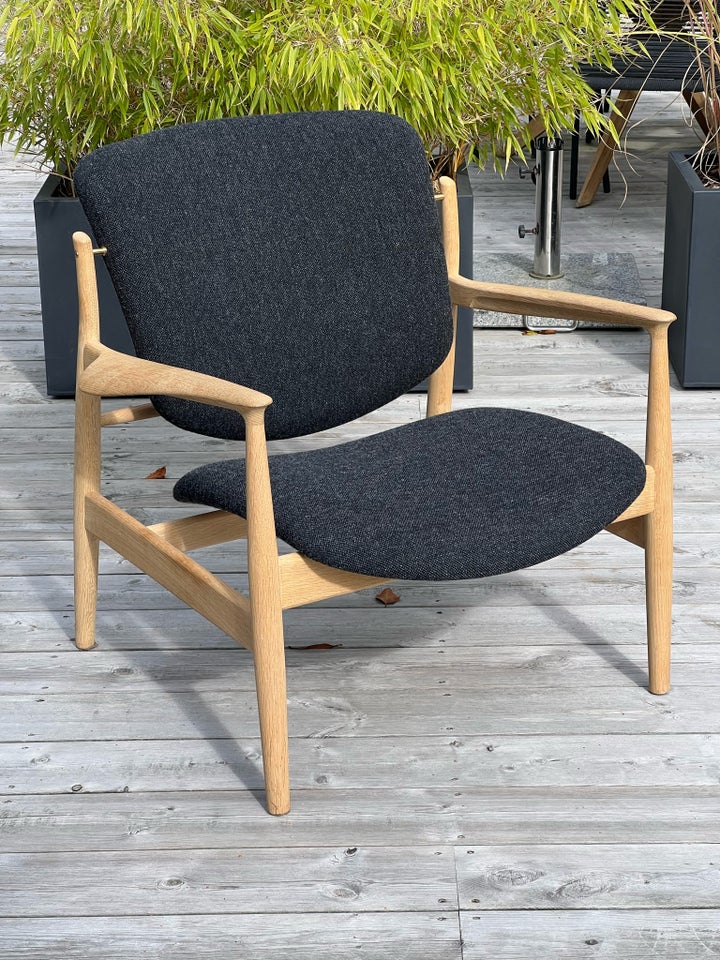 Finn Juhl FJ1360 France chair