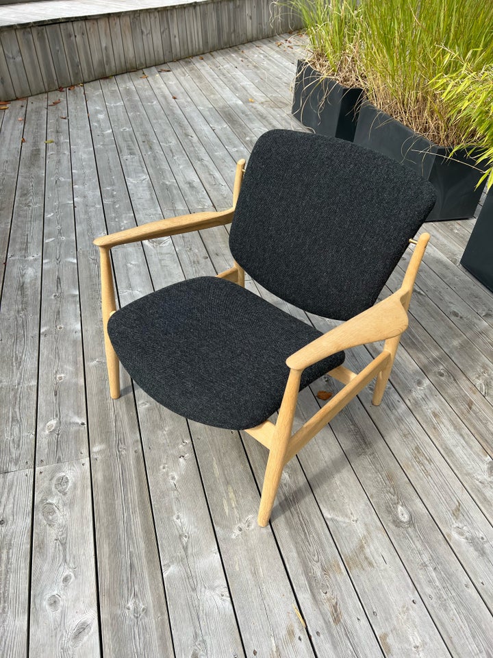 Finn Juhl FJ1360 France chair