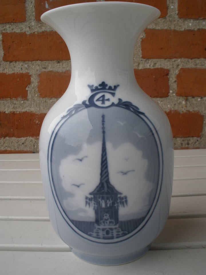 Vase Rundskuedagen 1928, Royal