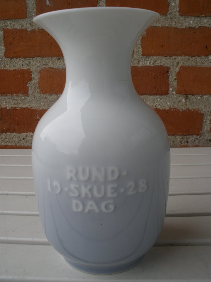 Vase Rundskuedagen 1928, Royal