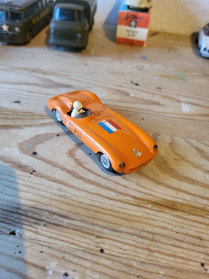 Modelbil Tekno Ferrari nr 4