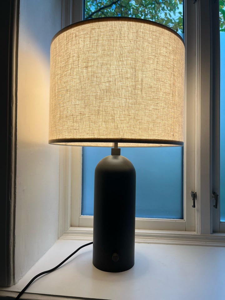 Arkitektlampe, Gubi