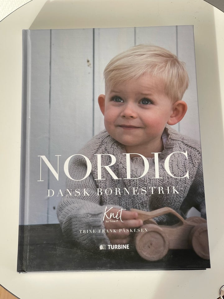 Nordic Dansk børnestrik, Trine