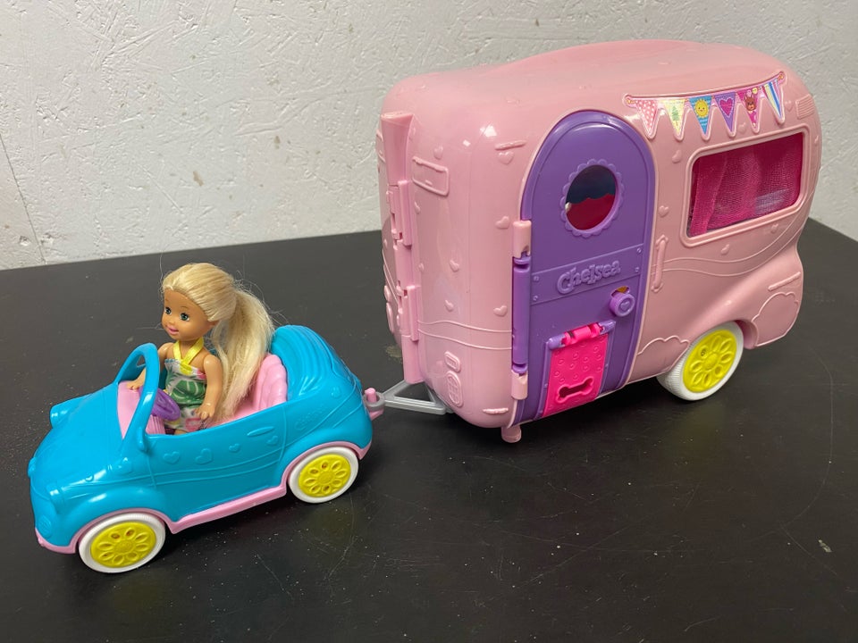 Barbie, Campingvogn og dukke