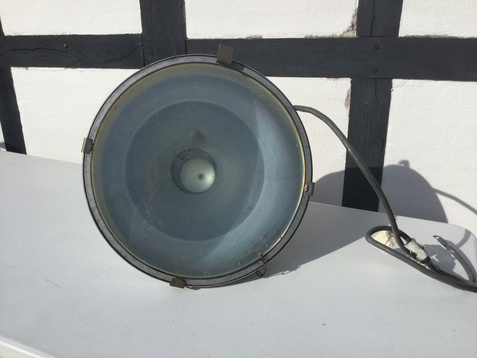 Anden loftslampe, Gammel industri