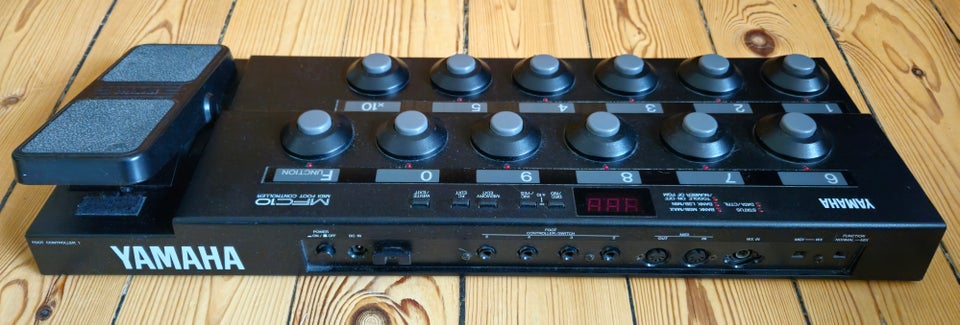 Midi Foot Controller, Yamaha MFC10