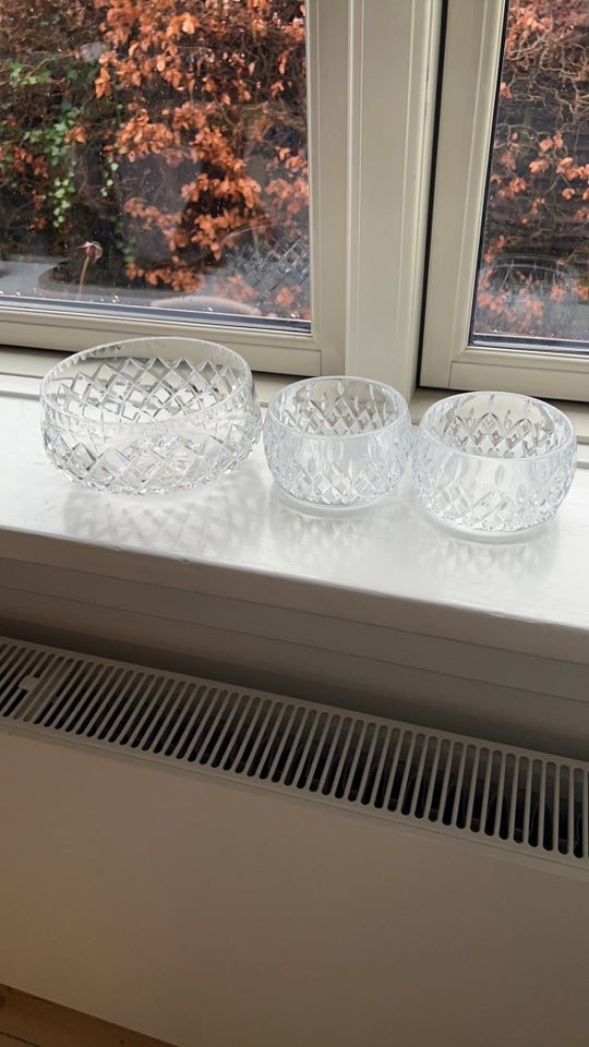 Glas 3 krystalskåle i flot stand