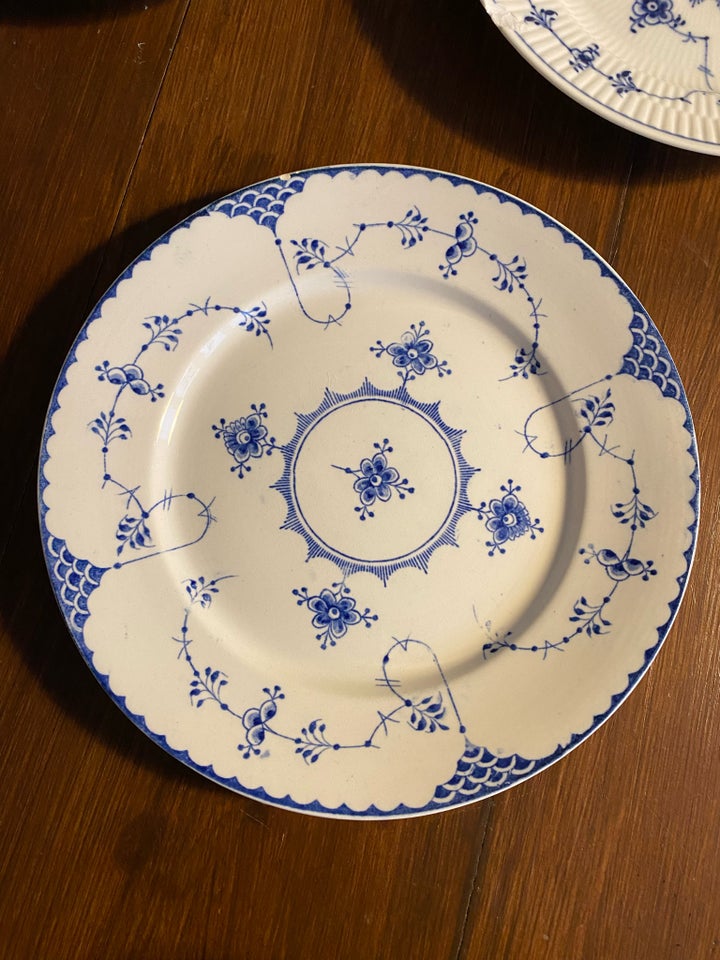 Porcelæn, Tallerkener, Royal