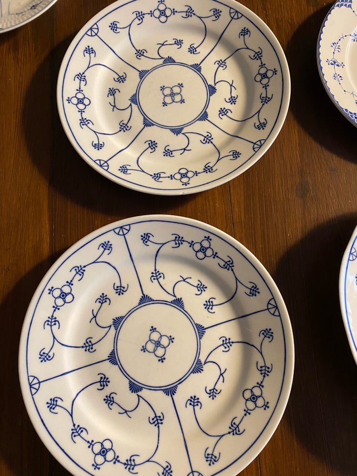 Porcelæn, Tallerkener, Royal