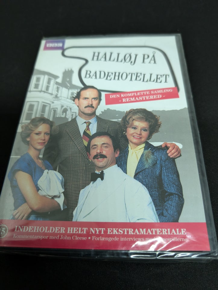 Halløj på Badehotellet, DVD,