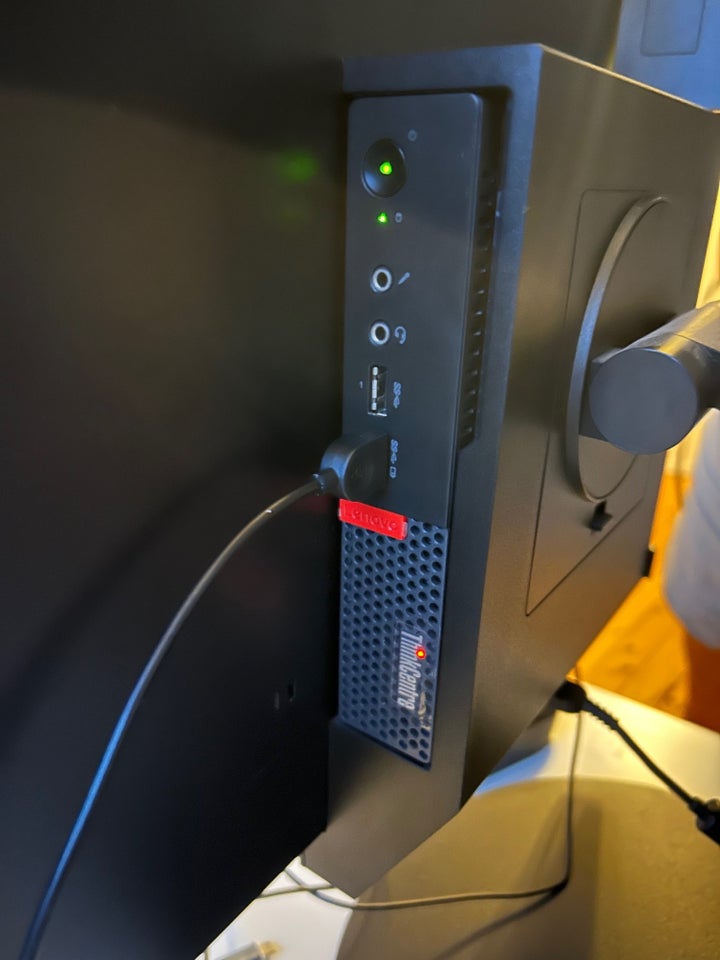 Lenovo ThinkCentre (computer