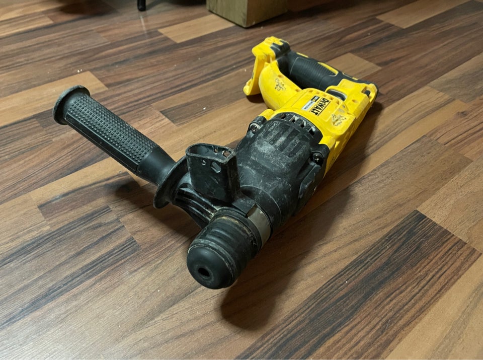 Borehammer, Dewalt DCH133