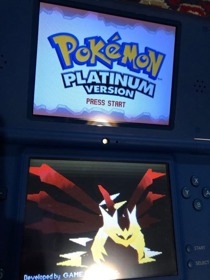 Nintendo DSI XL + Pokemon