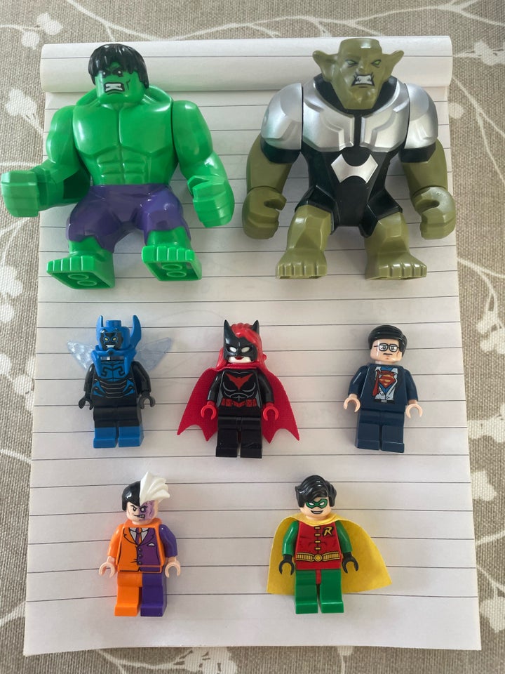 Lego Minifigures Super heroes