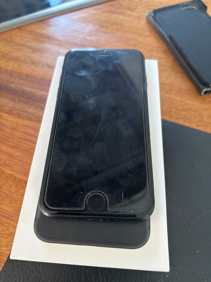 iPhone 7 32 GB sort