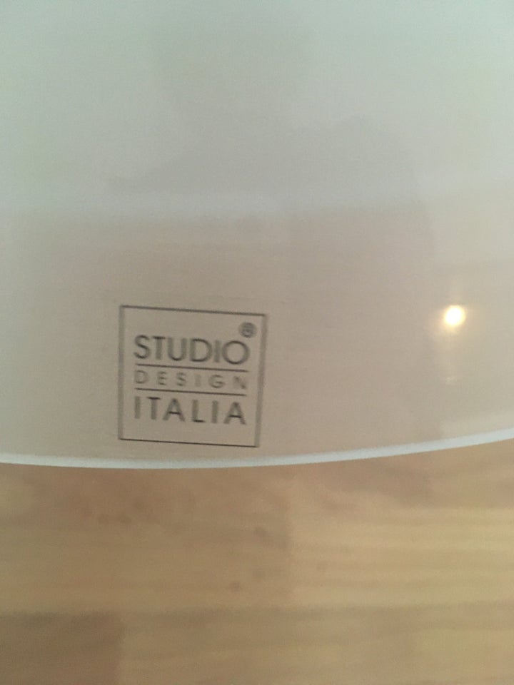 Anden loftslampe, Saija studio