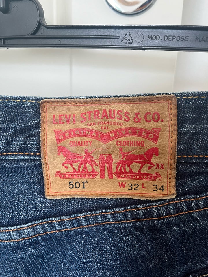 Jeans, Levi’s 501, str. 32