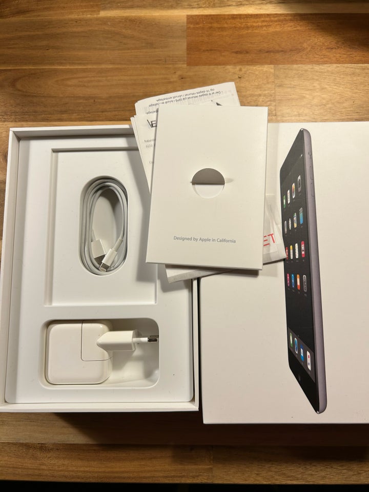 iPad mini 2, 32 GB, sort