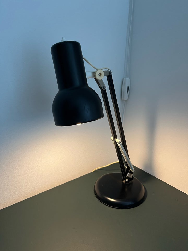 Arkitektlampe, Ukendt