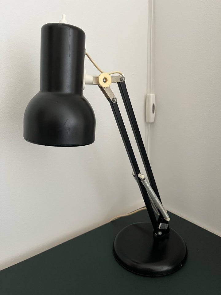 Arkitektlampe, Ukendt