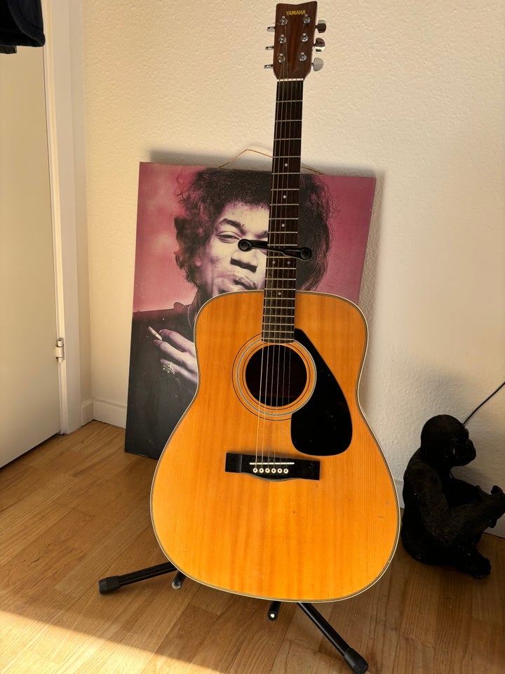 Western, Yamaha FG-335 ll