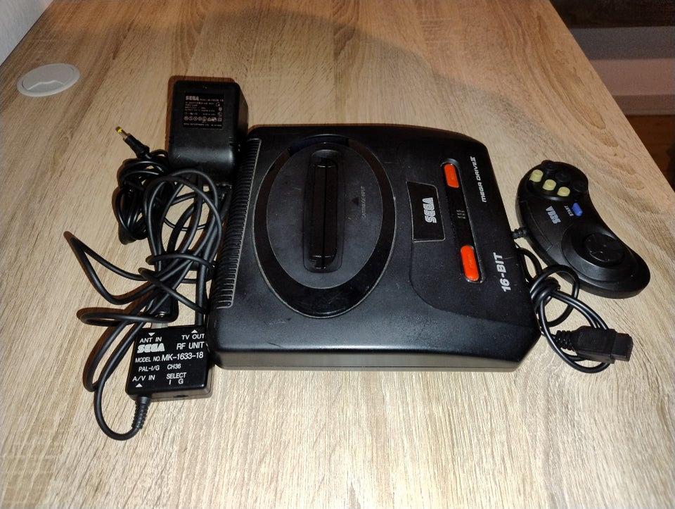 Sega Mega Drive 2, spillekonsol,