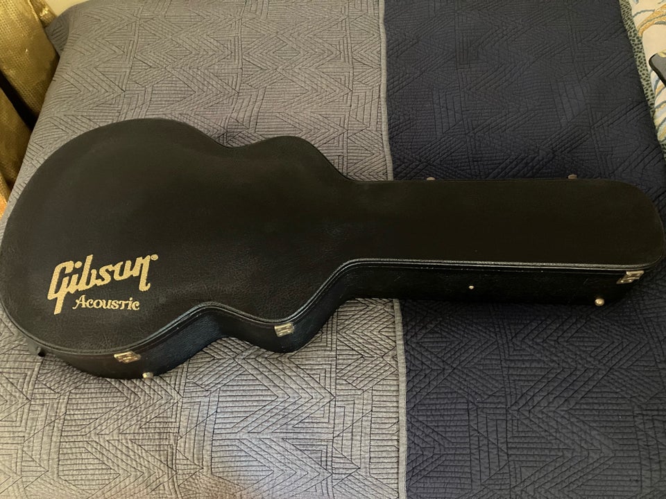 Hardcase, Gibson Jumbo /J-2OO