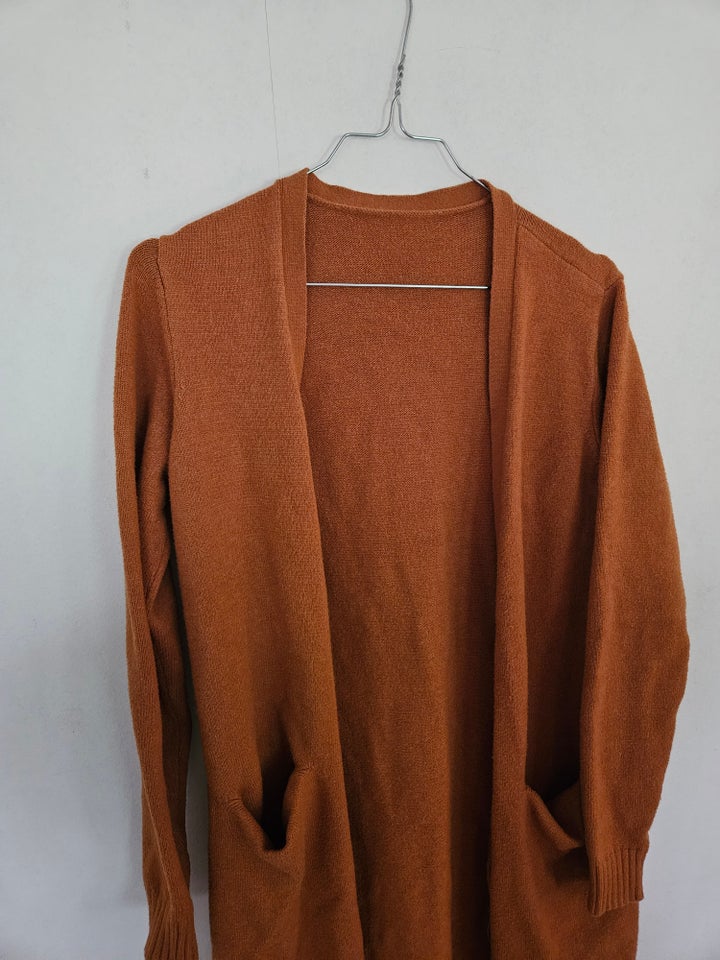 Cardigan, Ukendt, str. 38