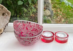 2 skåle i lyserød /pink Farvet glas