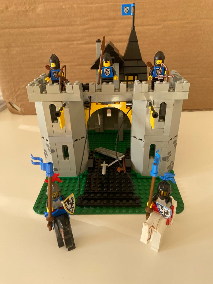 Lego Castle, 6074