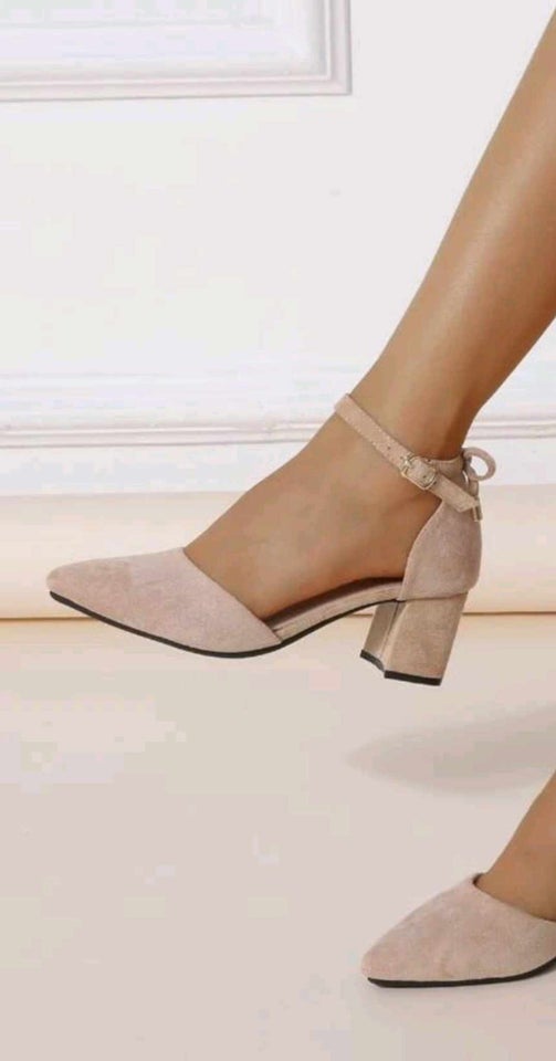 Pumps, str. 40, Beige