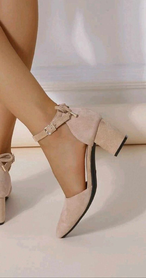 Pumps, str. 40, Beige