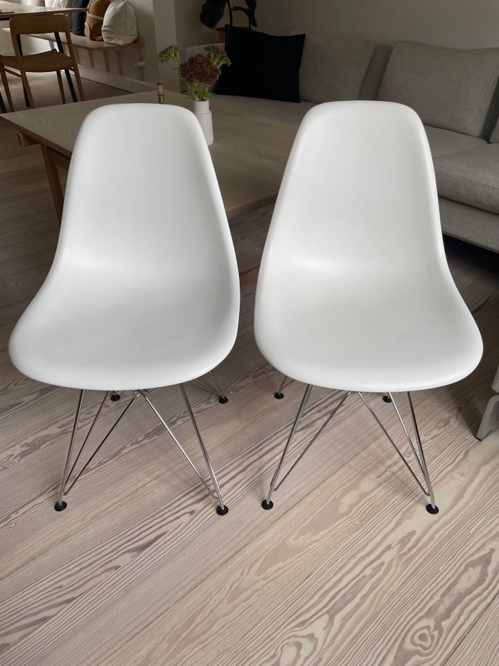 Eames DSR Stol