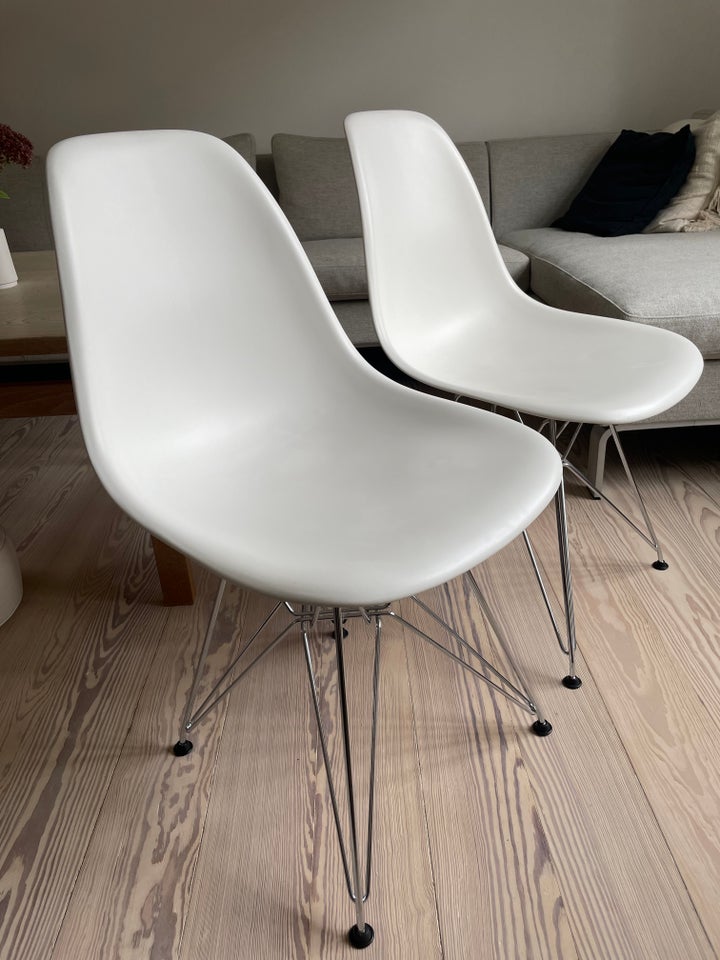 Eames DSR Stol