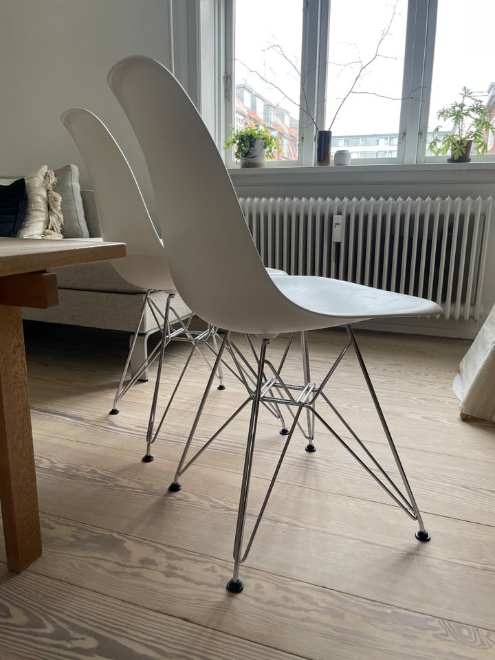 Eames DSR Stol