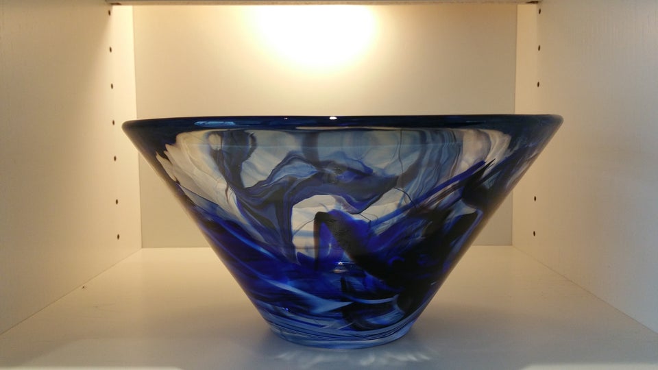 Glas skål (bowle), Anna Ahrner