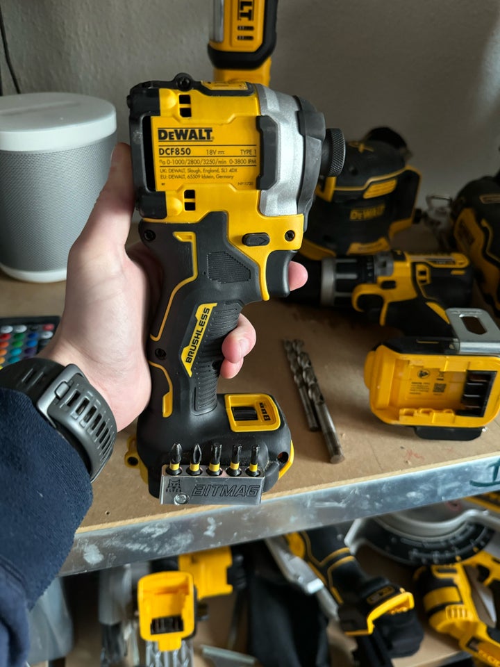 Skruemaskine, Dewalt dcf850